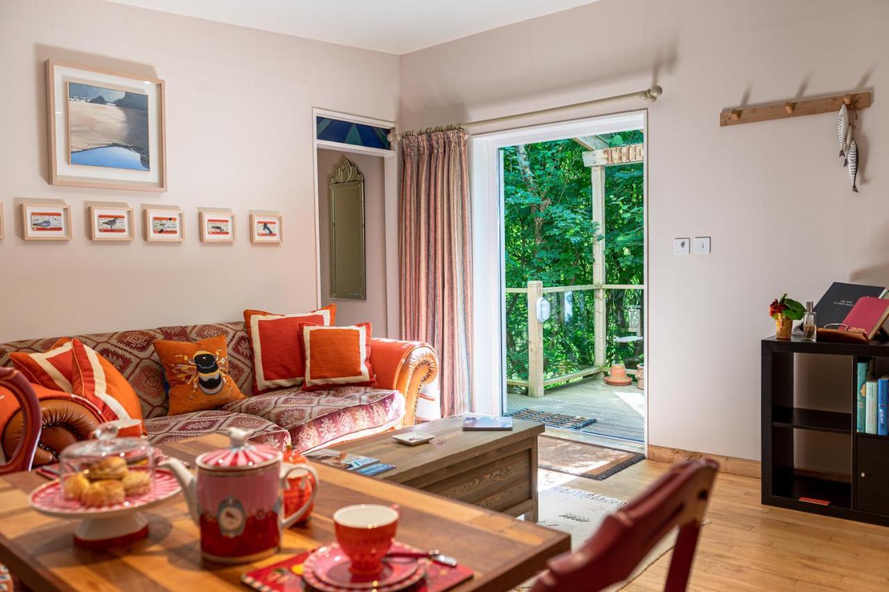 The Hyde- Secret Hide Away, Near The Beach. Holiday home Truro